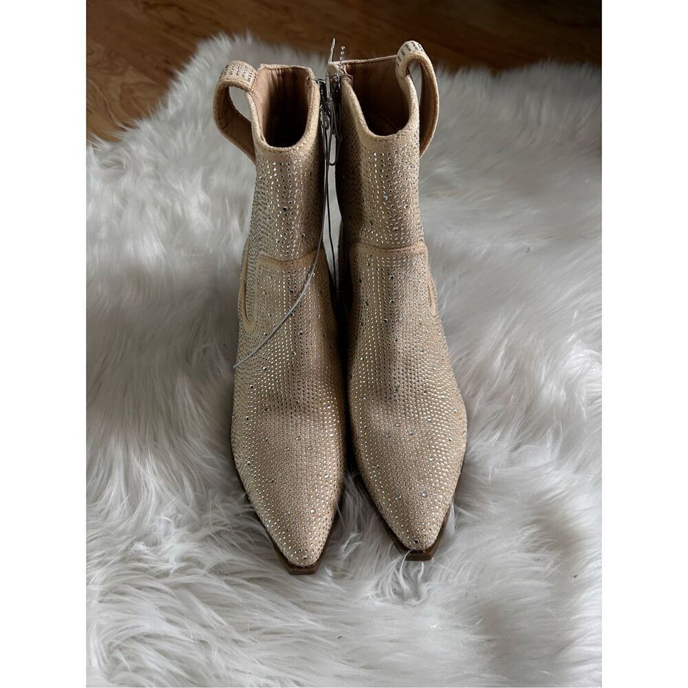 Sparkly western boots with little shiny diamonds, off-white/tan color small size